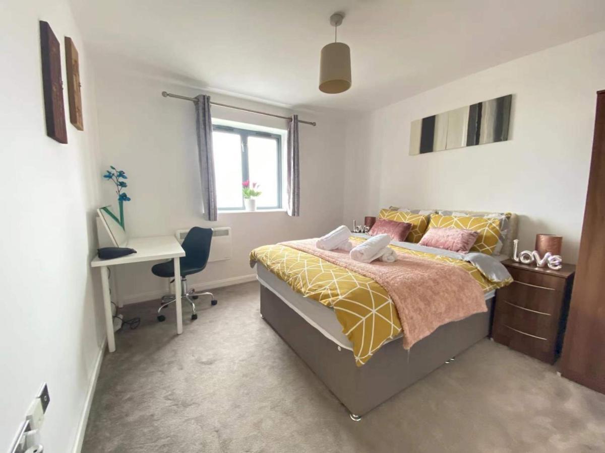 Beach Front Apt With Stunning Sea View Swansea Kültér fotó