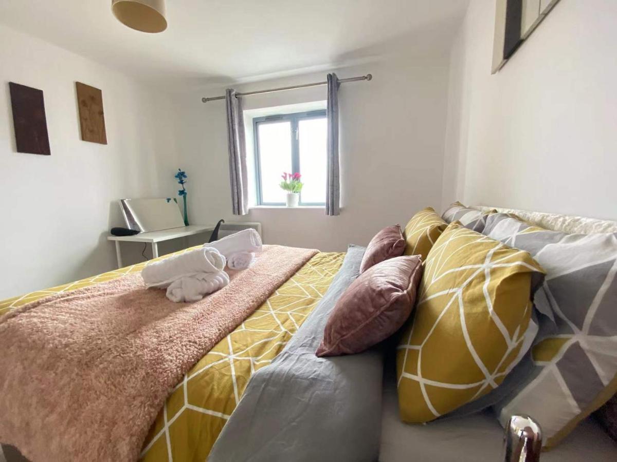 Beach Front Apt With Stunning Sea View Swansea Kültér fotó