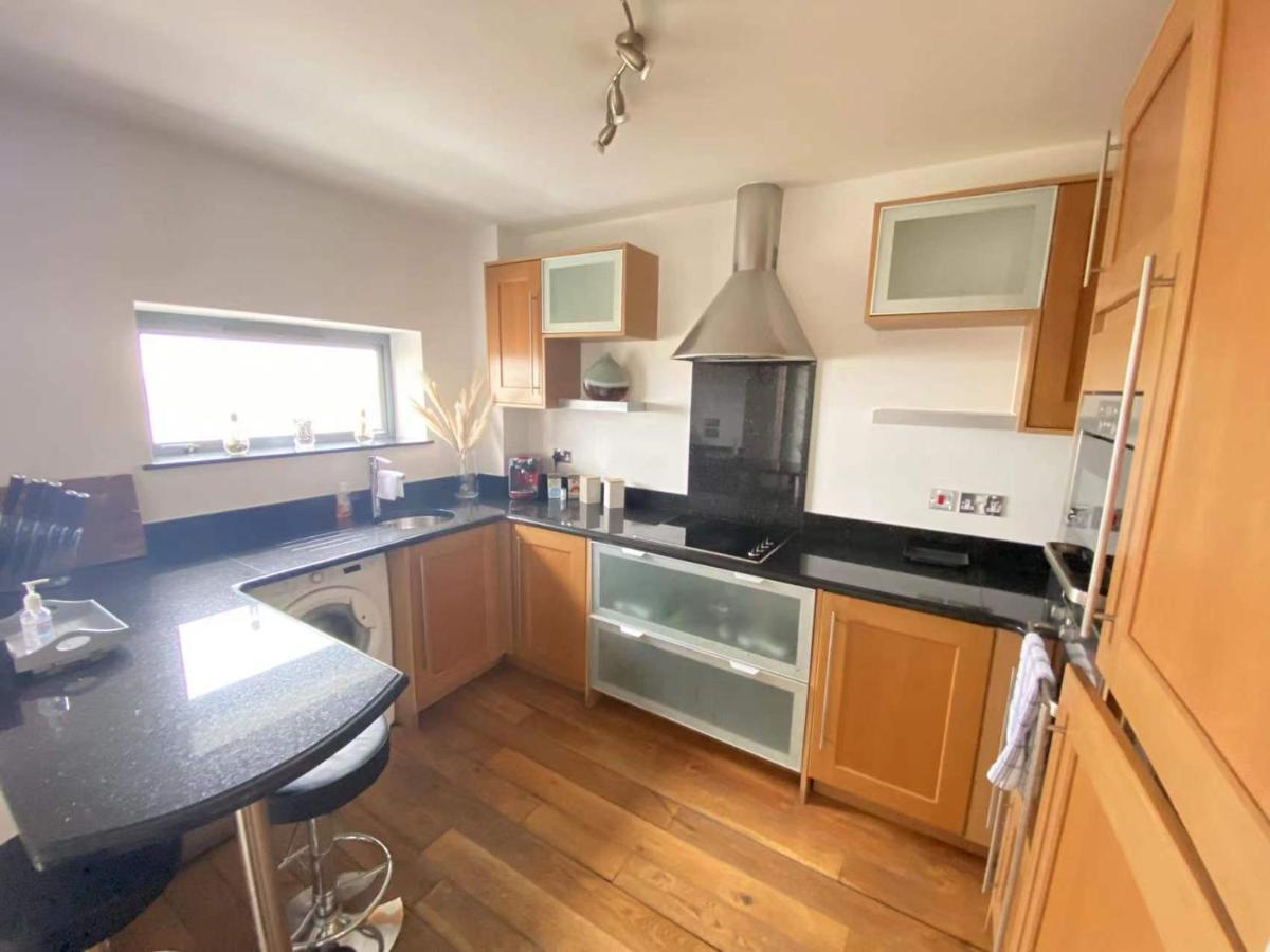 Beach Front Apt With Stunning Sea View Swansea Kültér fotó