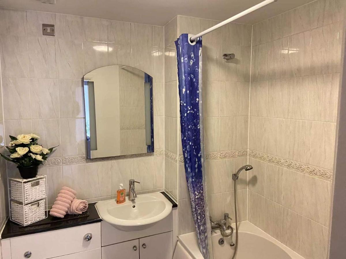Beach Front Apt With Stunning Sea View Swansea Kültér fotó