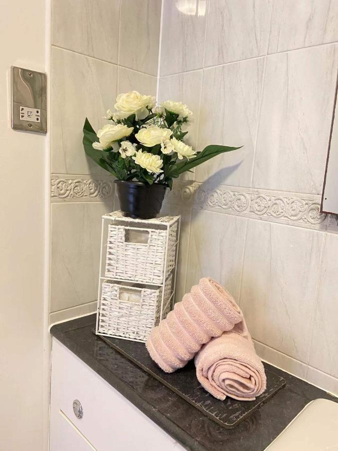 Beach Front Apt With Stunning Sea View Swansea Kültér fotó